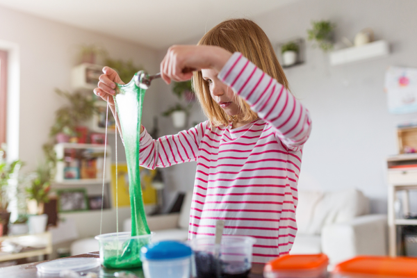 Como Fazer Slime: Guia Completo para uma Diversão Caseira